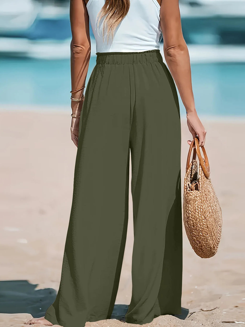 Wide leg pants back detail view