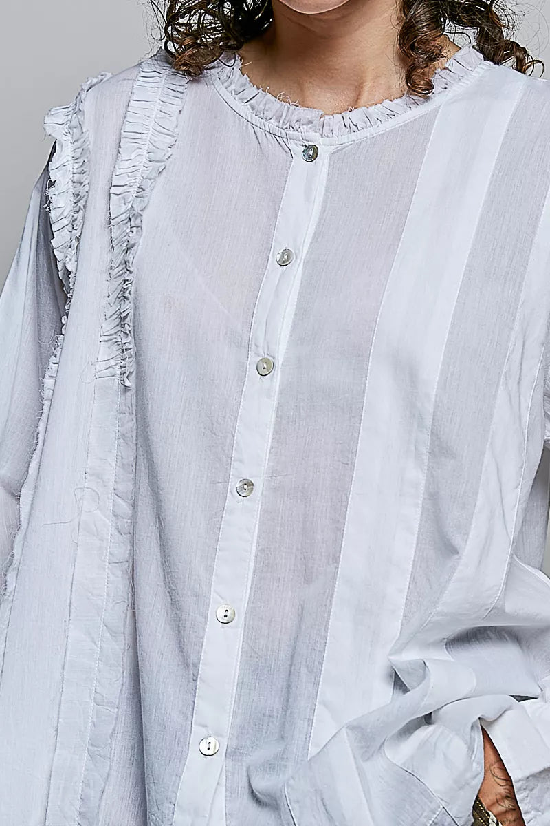 Cotton woven shirt sleeve detail