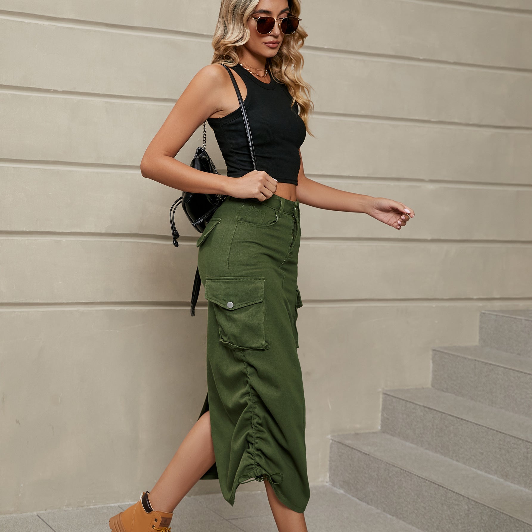 Drawstring slit midi skirt detail view