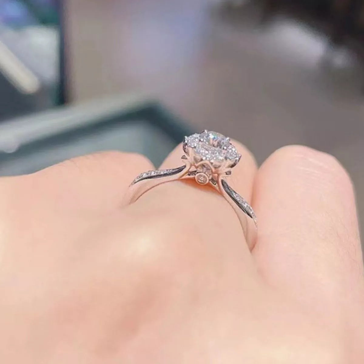 Close up of moissanite center stone sparkle