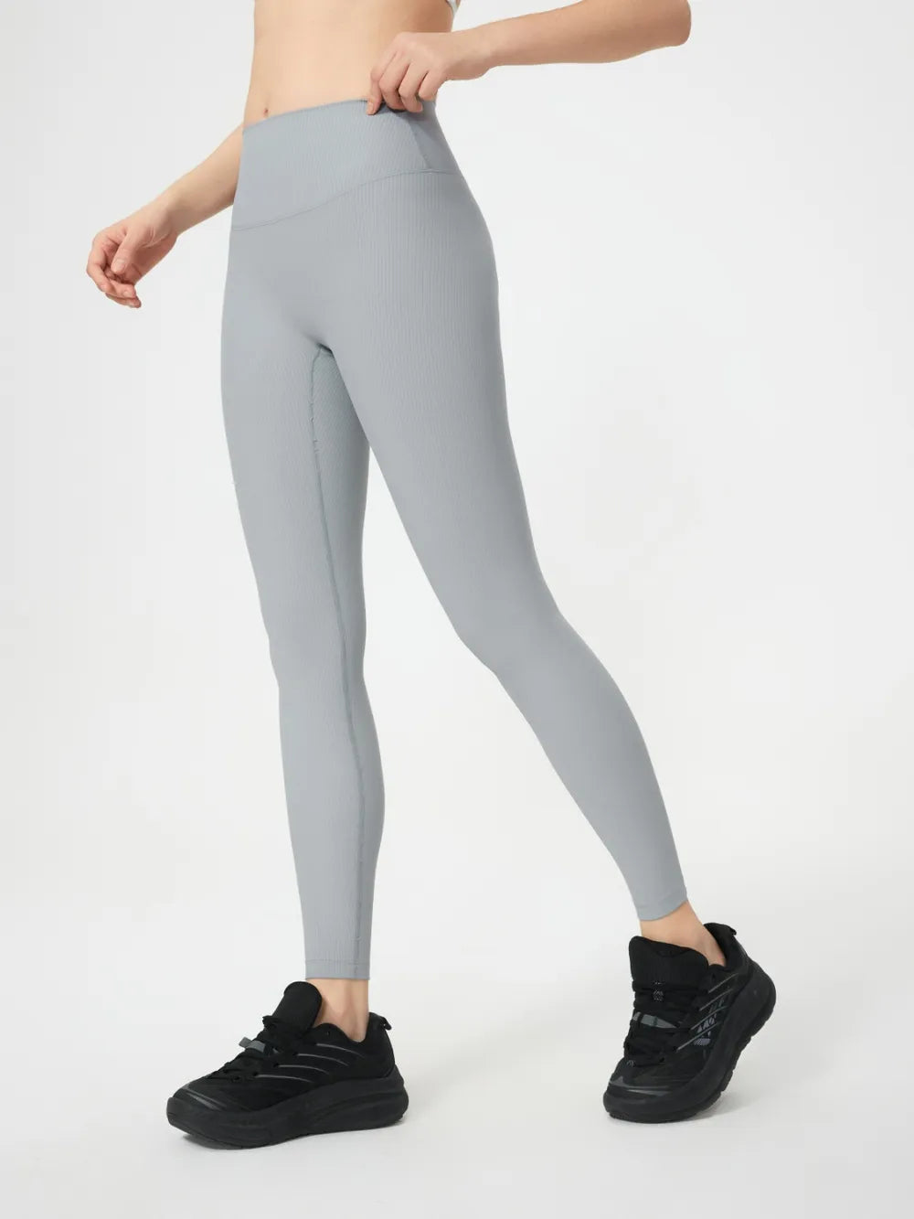 High waist leggings side profile on model