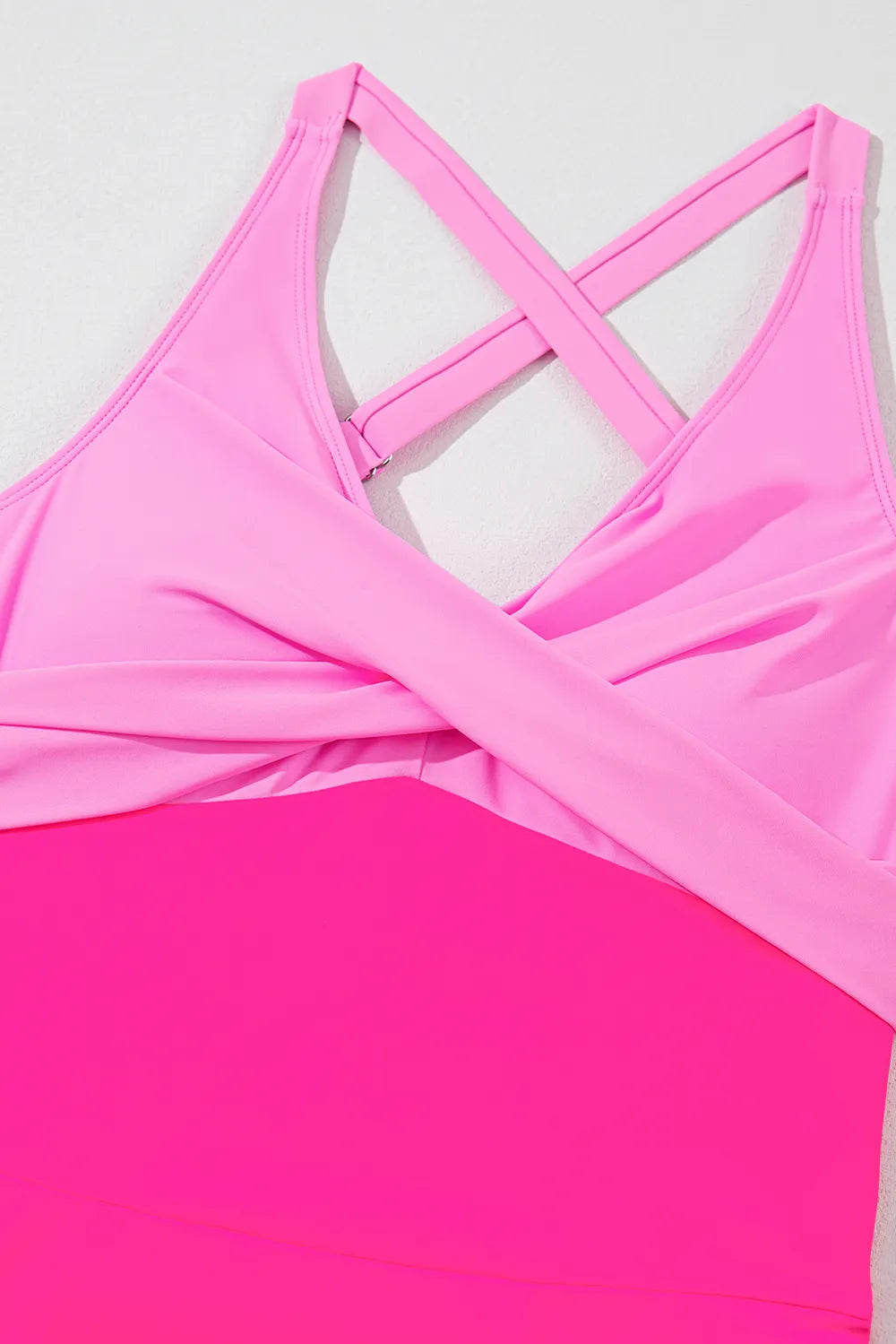 Crisscross v neck one piece swimsuit styled beach look