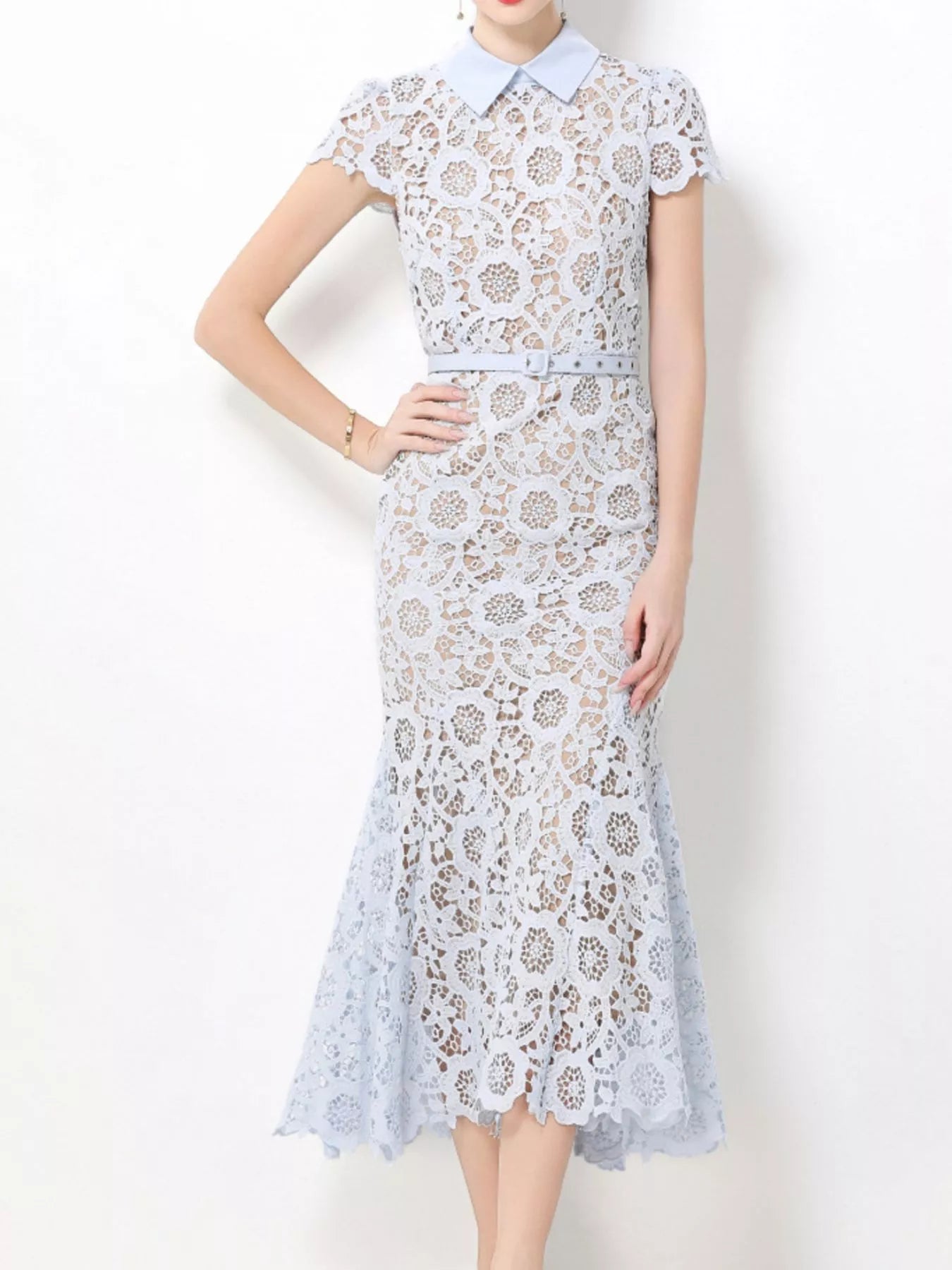 Lace midi dress side view