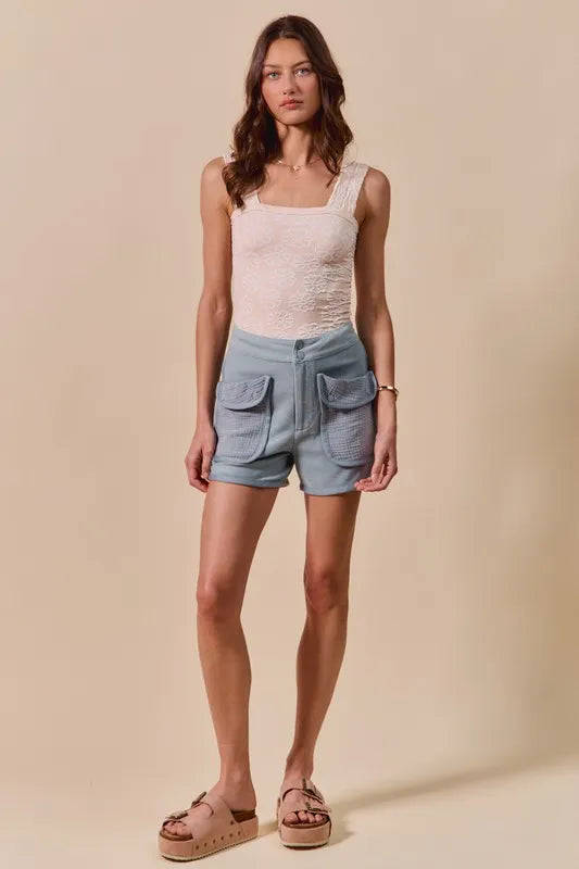 Cargo shorts drawstring waistband detail