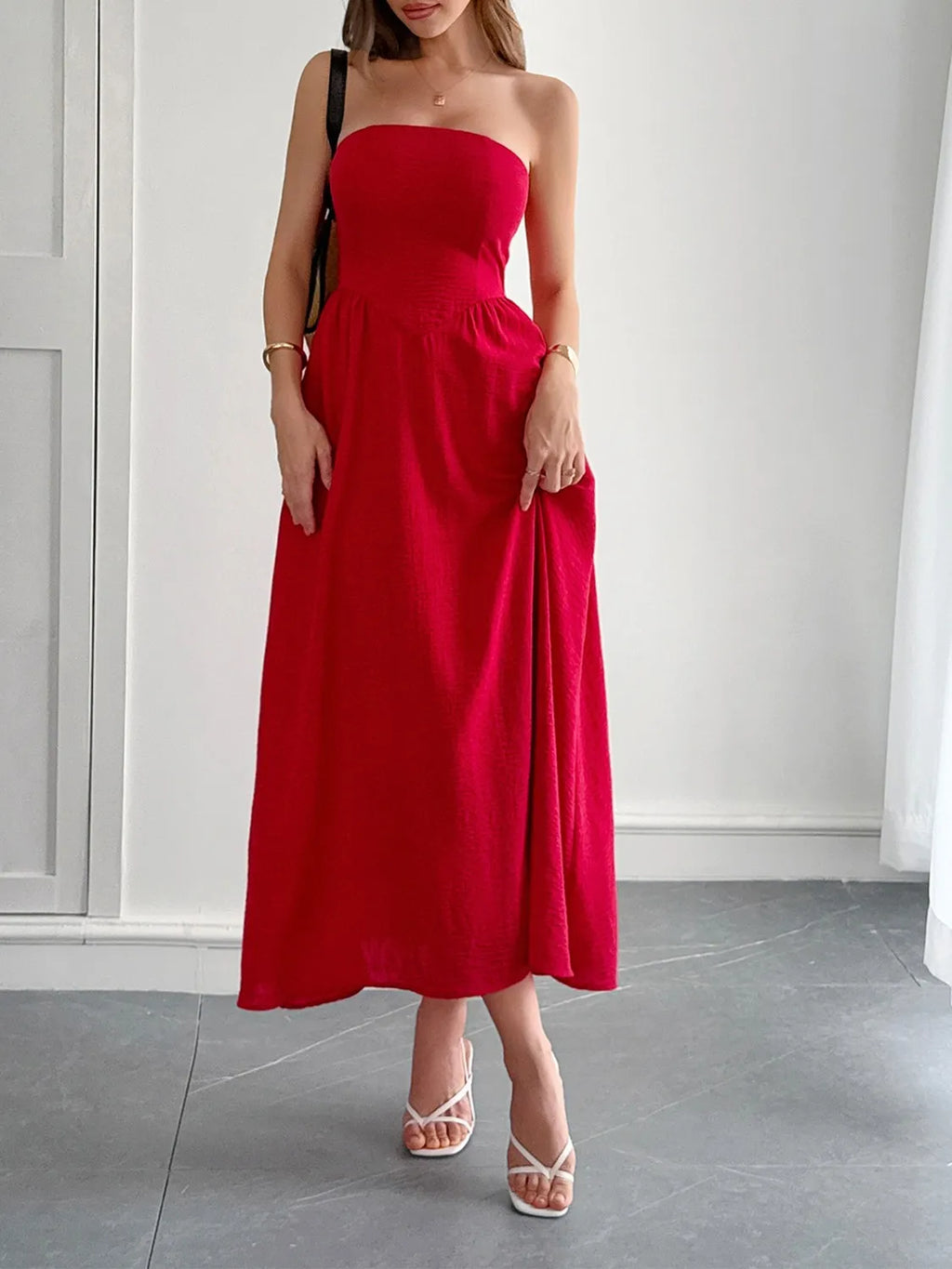 Scarlet midi dress with pockets detail