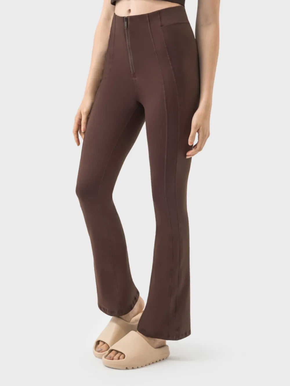 High waisted athletic pants in chocolate