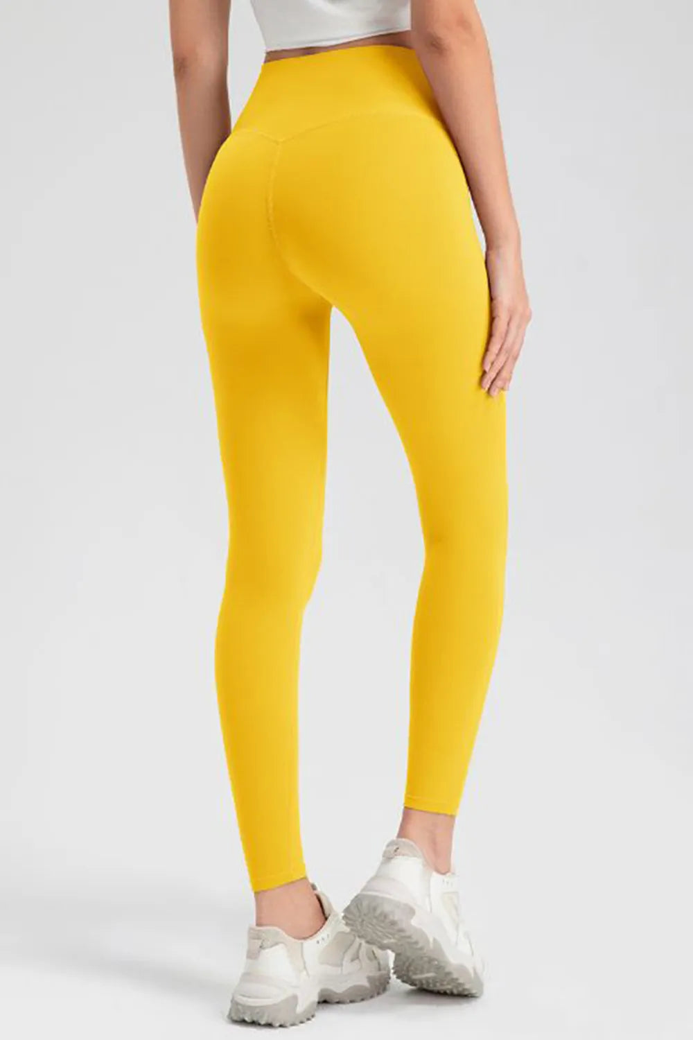 High waist skinny active pants back pocket and waist detail