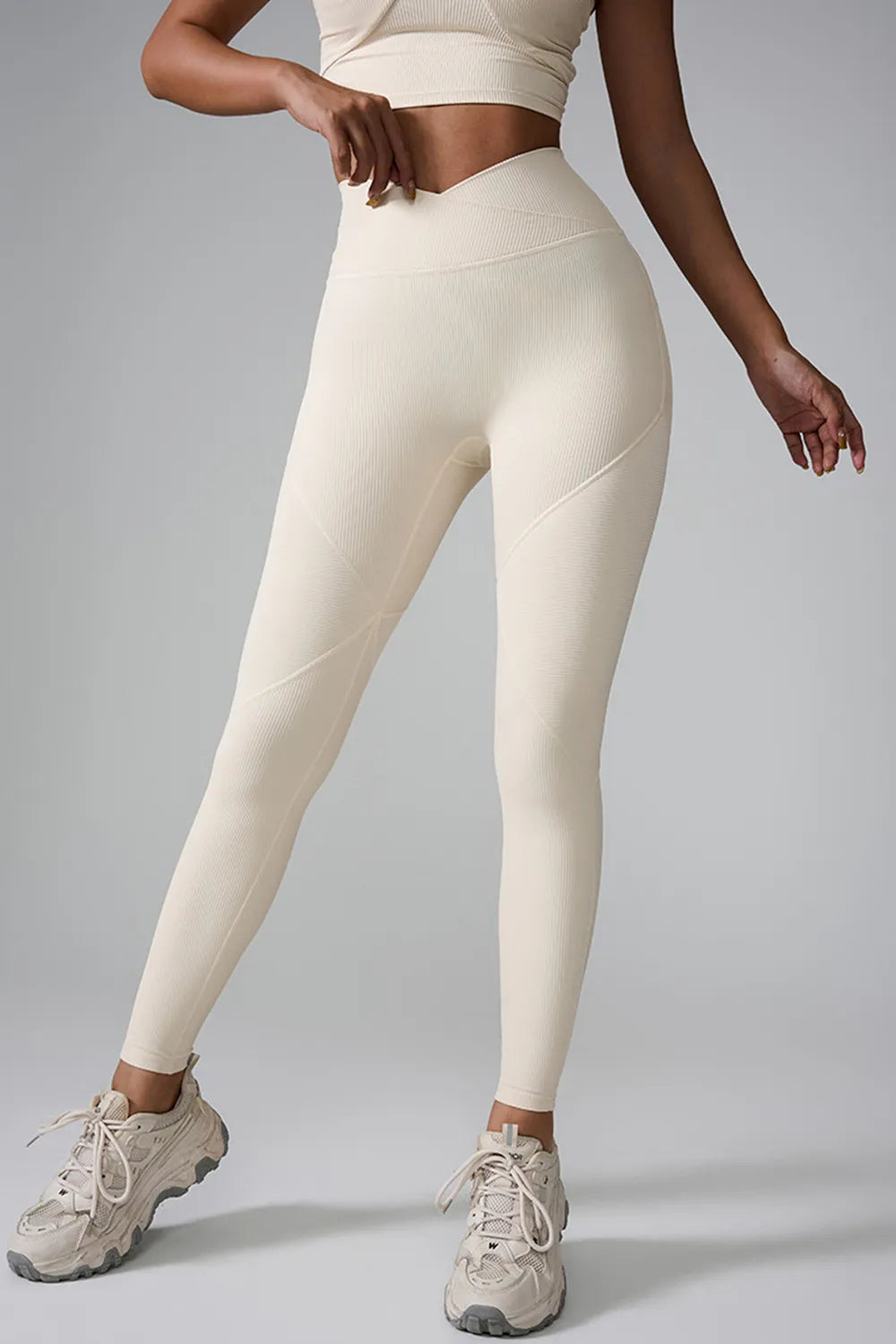 High waist active leggings front view