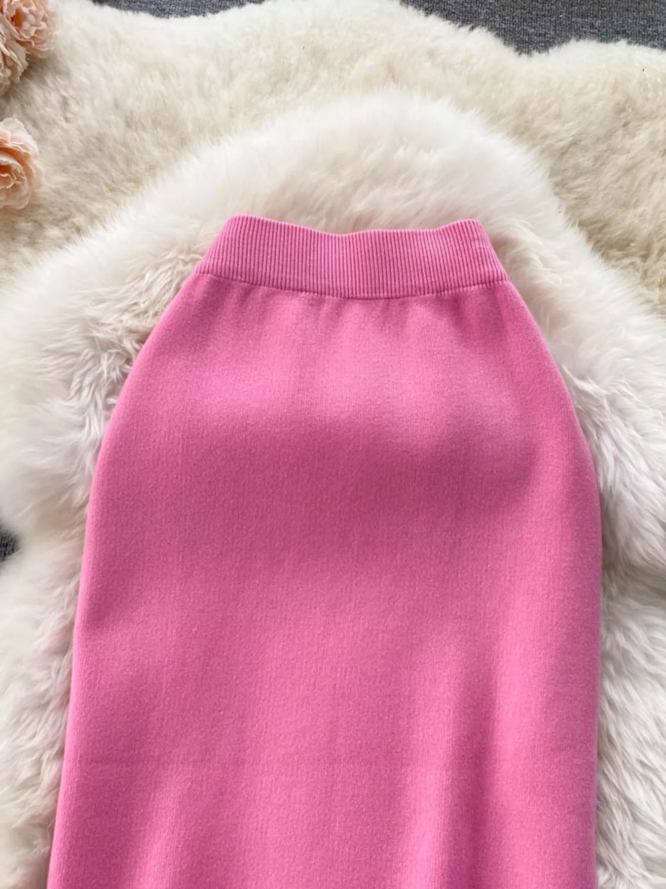 Slit knit midi skirt back view