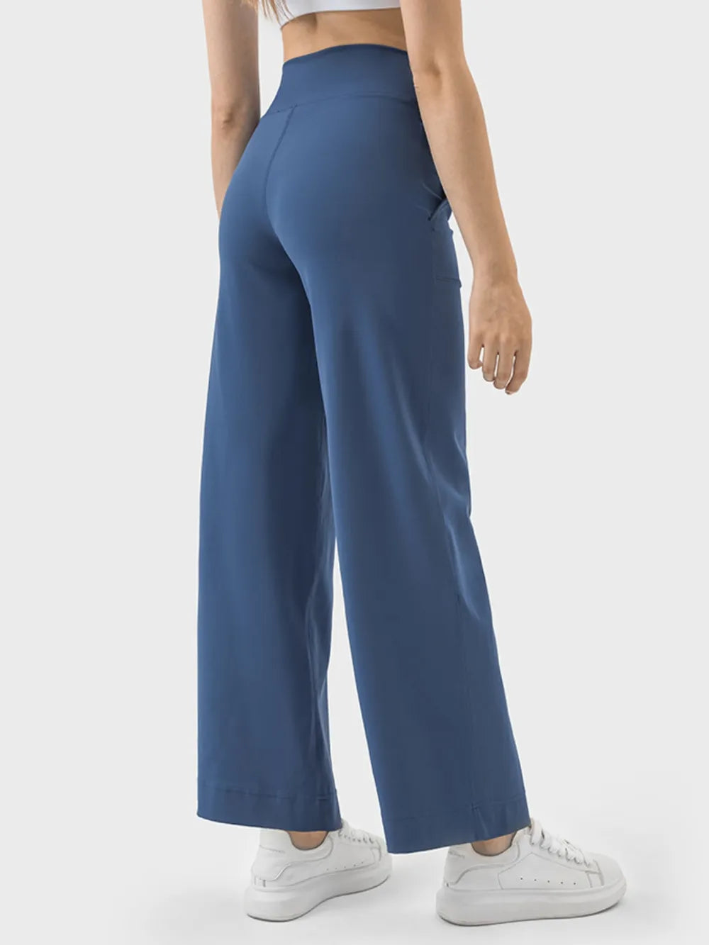 Drawstring waist detail on womens active pants