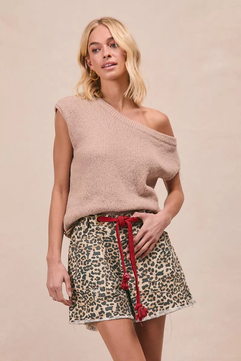 Braided belt leopard shorts styled look