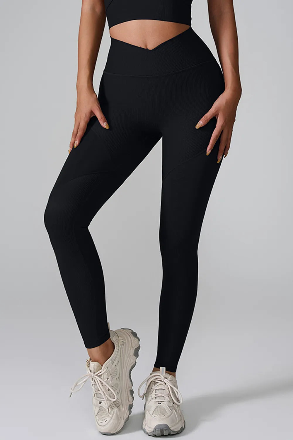 Workout leggings in teal side view