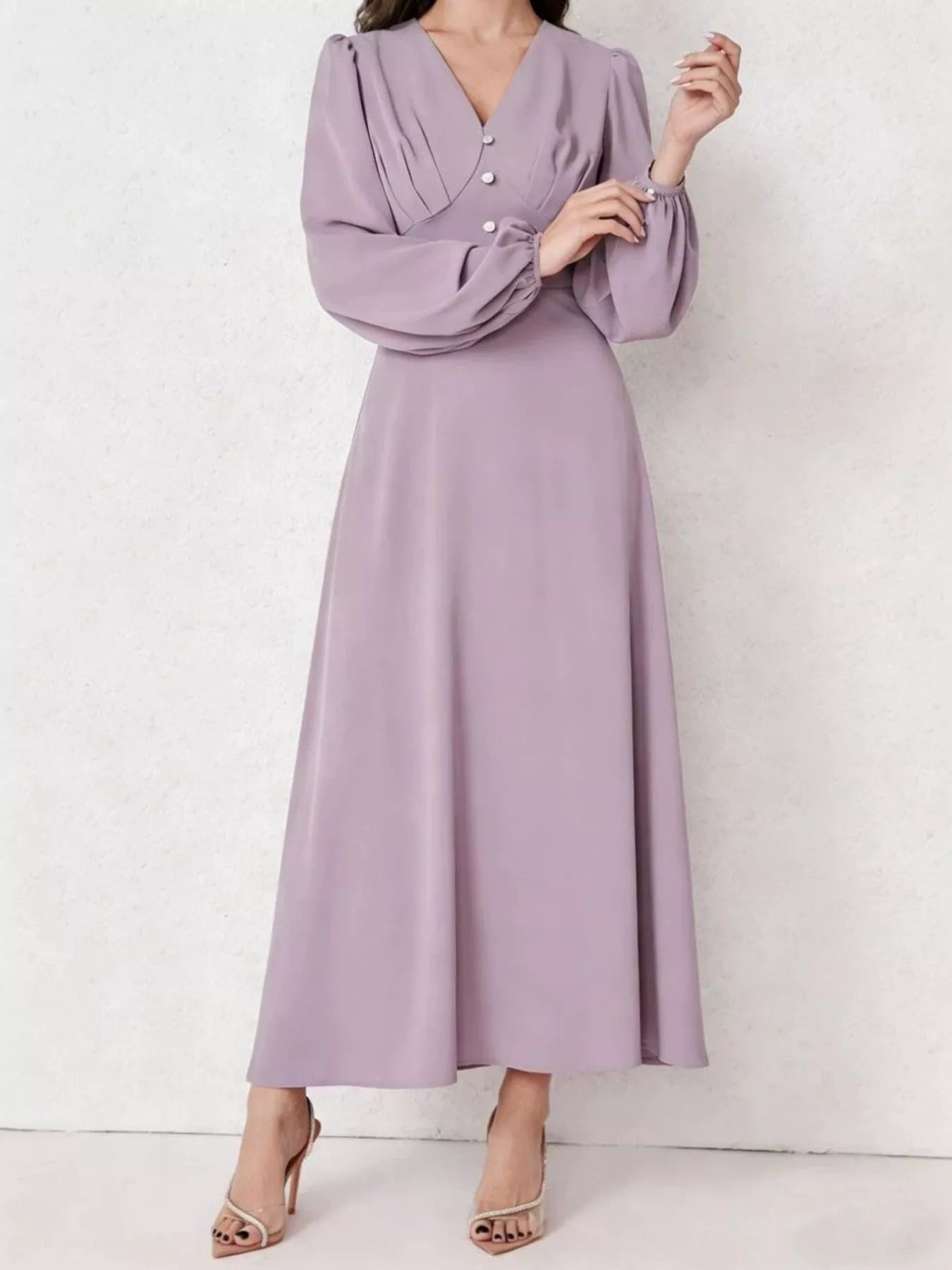 Close up of balloon sleeve detail on maxi dress