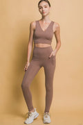 High waist leggings with side pockets front view