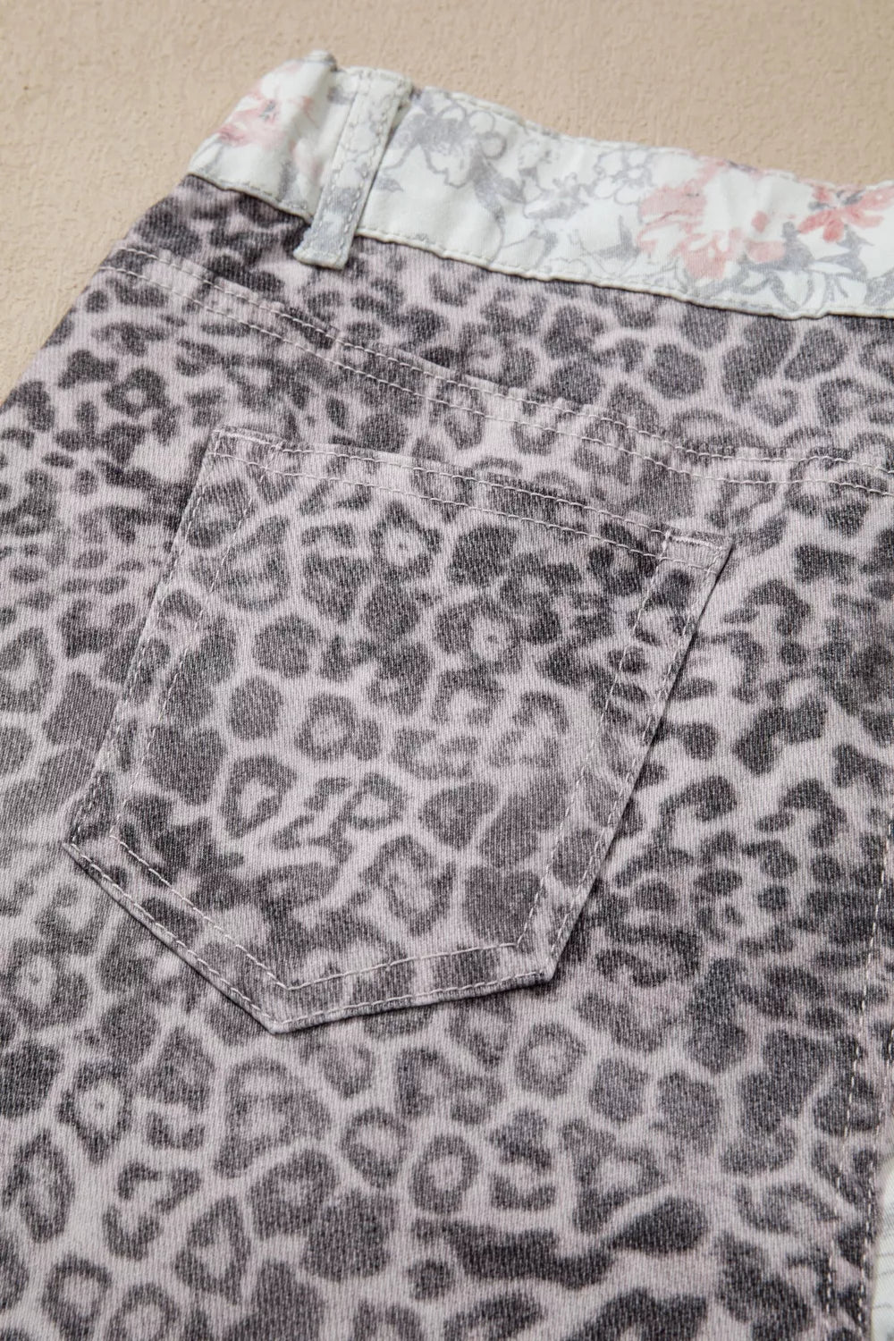 Print mix detail on wide leg denim
