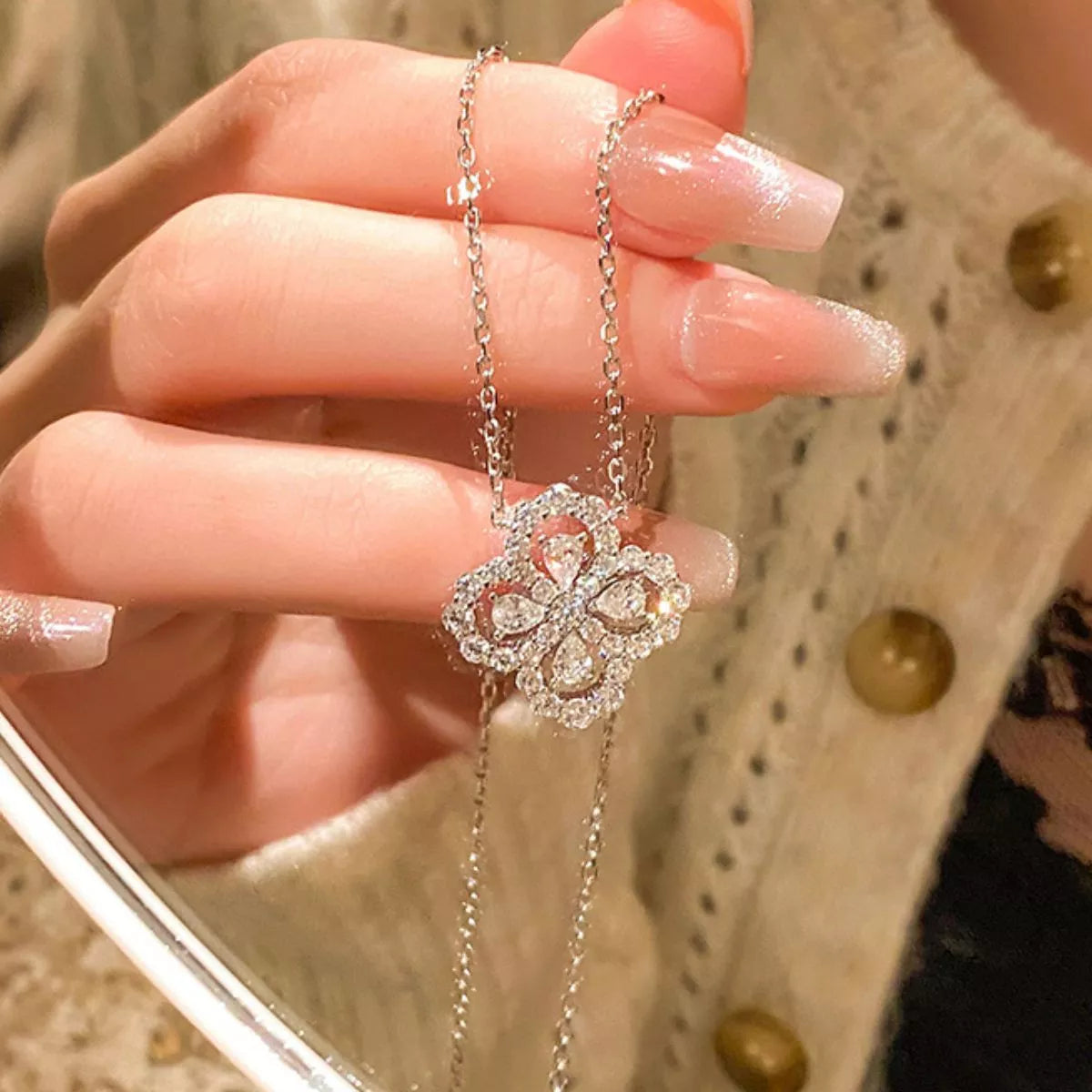 Silver clover pendant sparkle detail