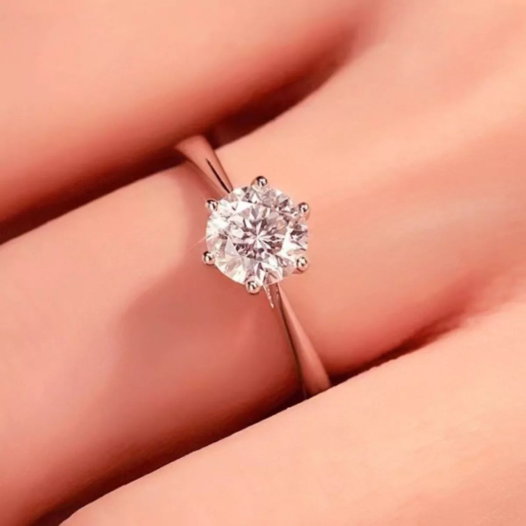 Adjustable sterling silver moissanite ring band detail