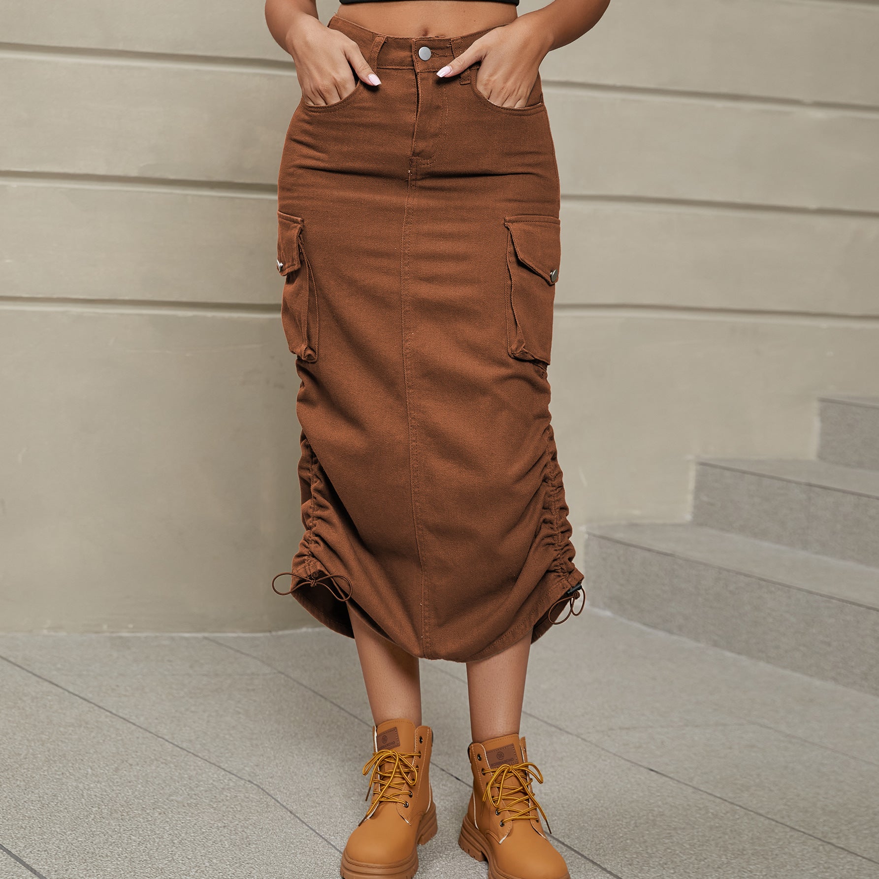 Midi skirt side slit detail