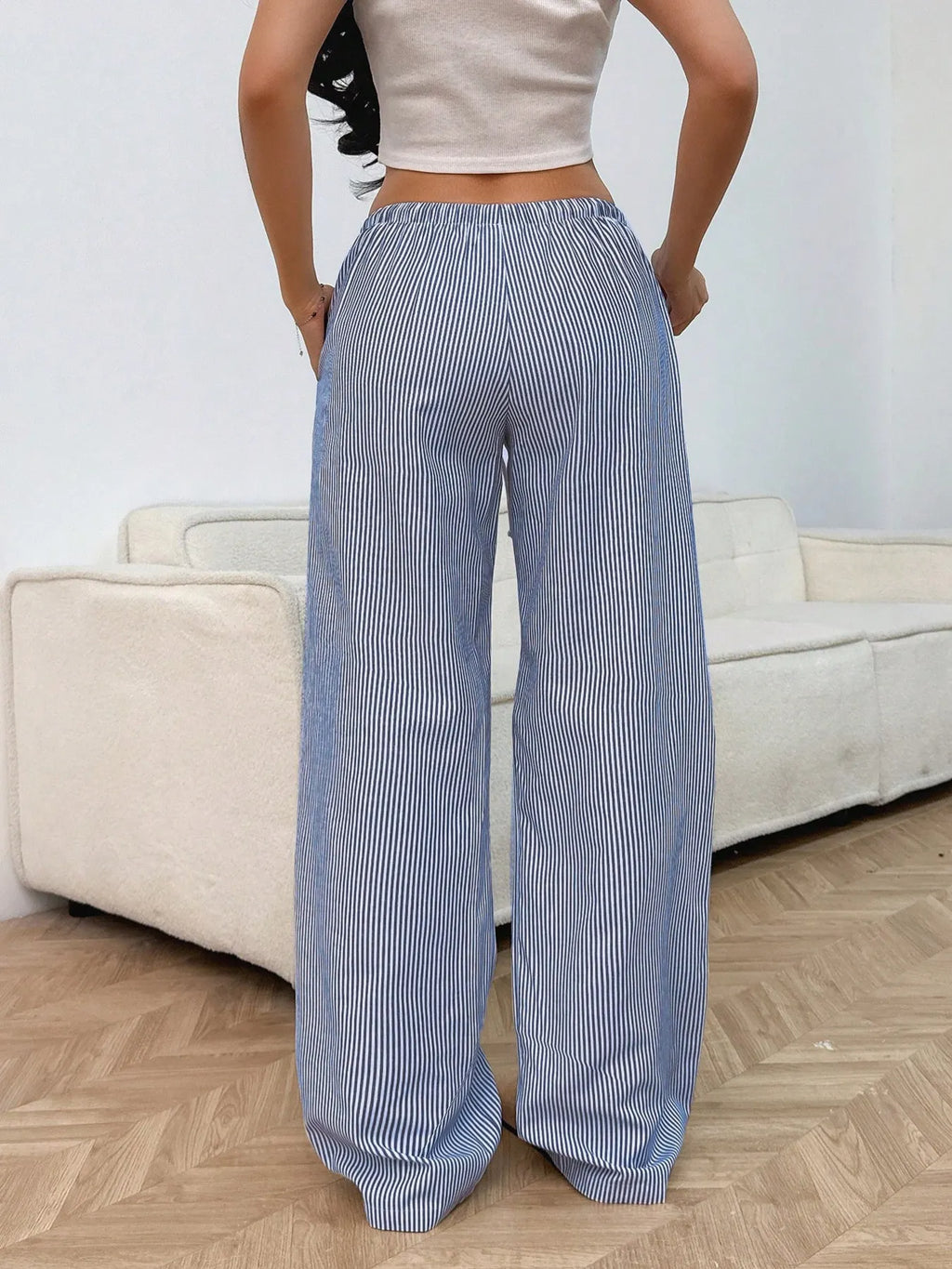 Striped pants pocket detail