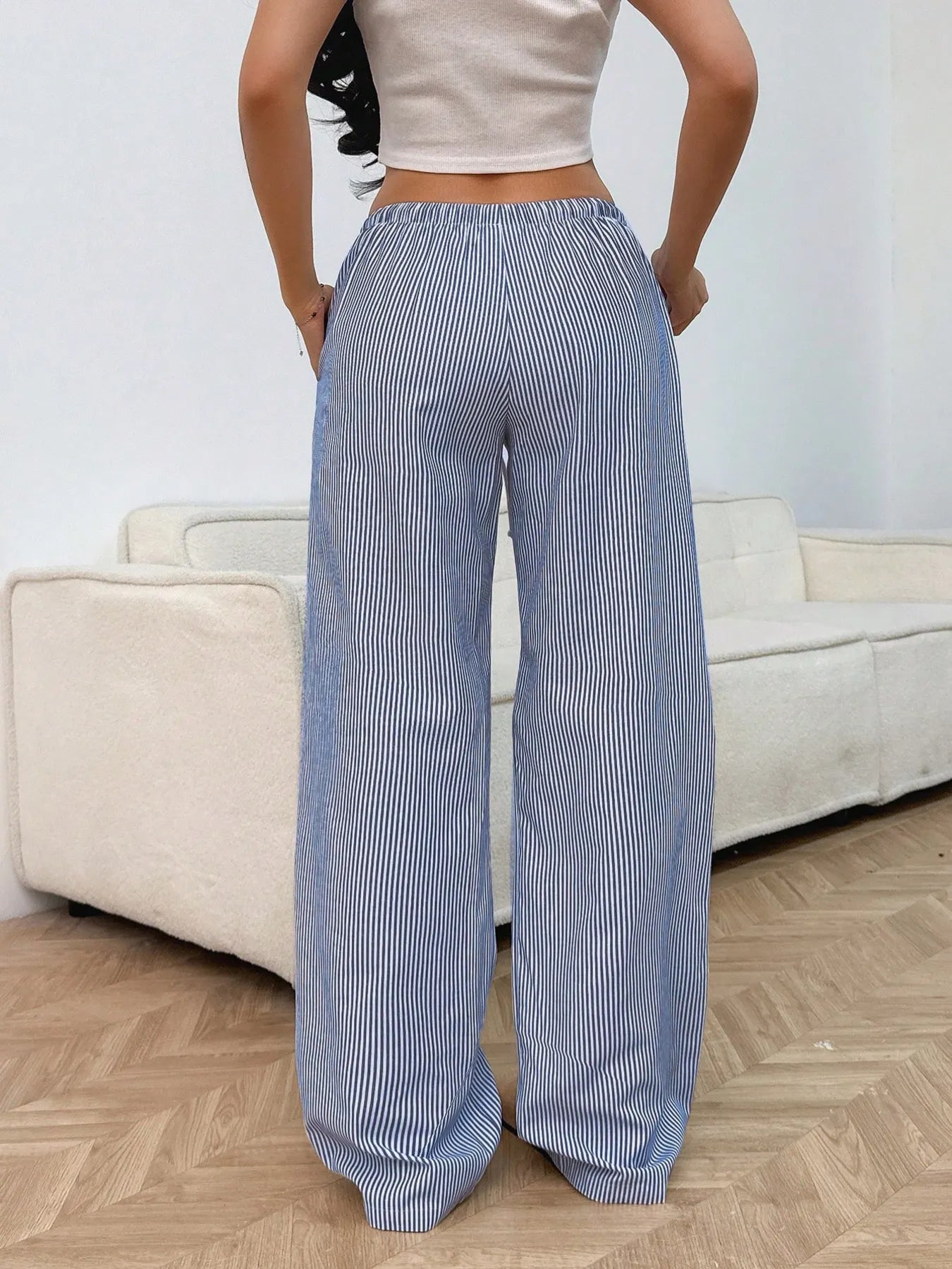 Striped pants pocket detail