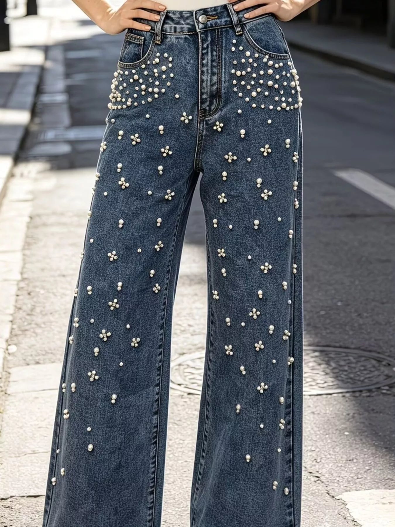 Wide leg silhouette of rhinestone jeans