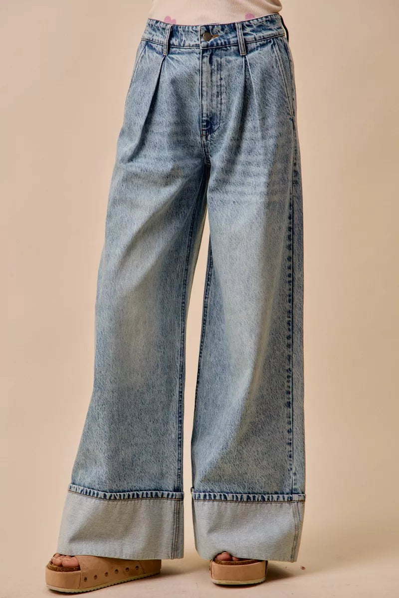Wide leg trouser jeans back view detail