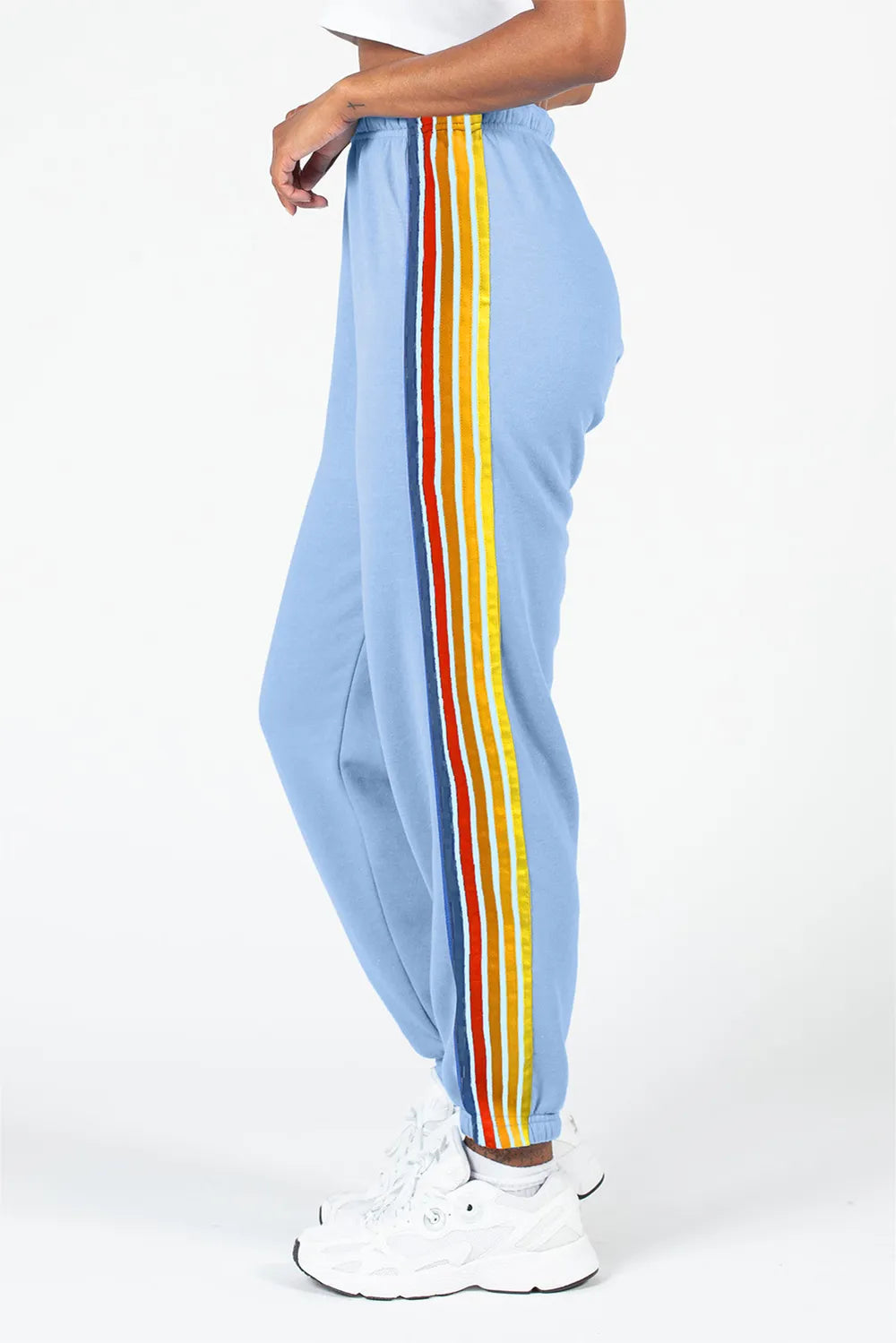 Elastic waist workout pants fabric detail