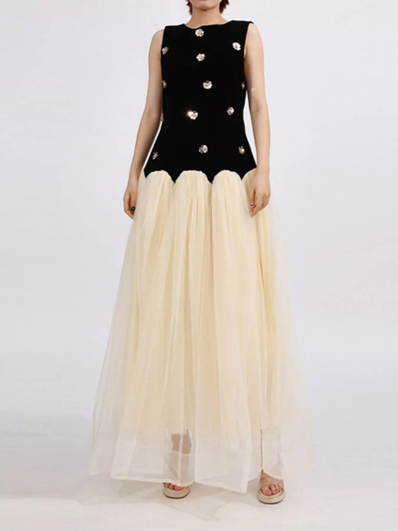 Sleeveless tulle maxi dress side view