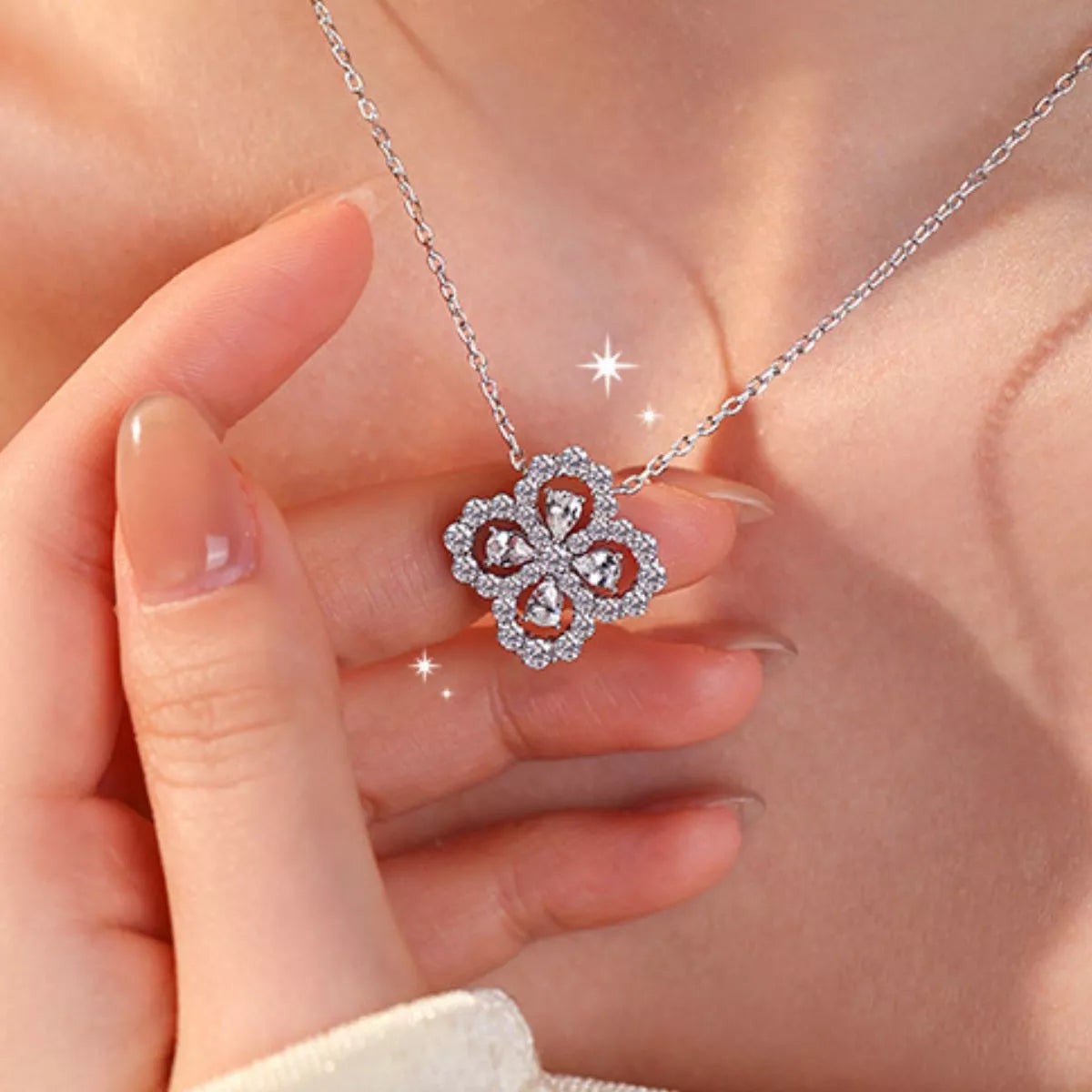 Sterling silver clover necklace chain detail