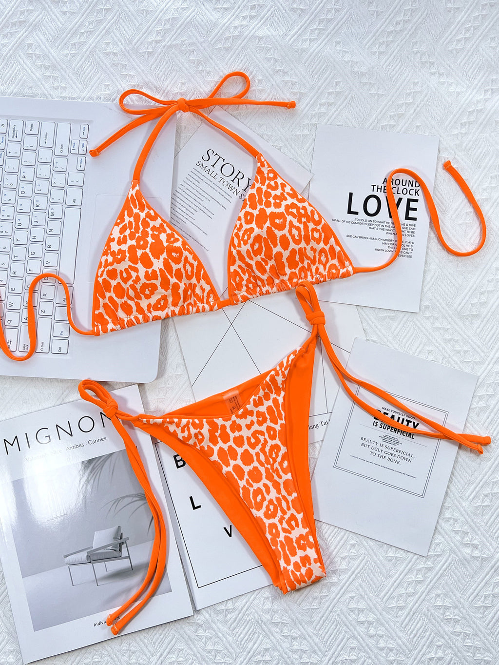 Aqua bikini set side view