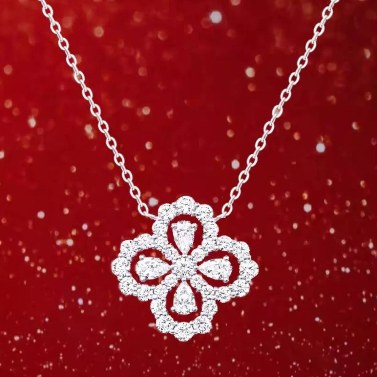 Clover pendant with zircon accents detail