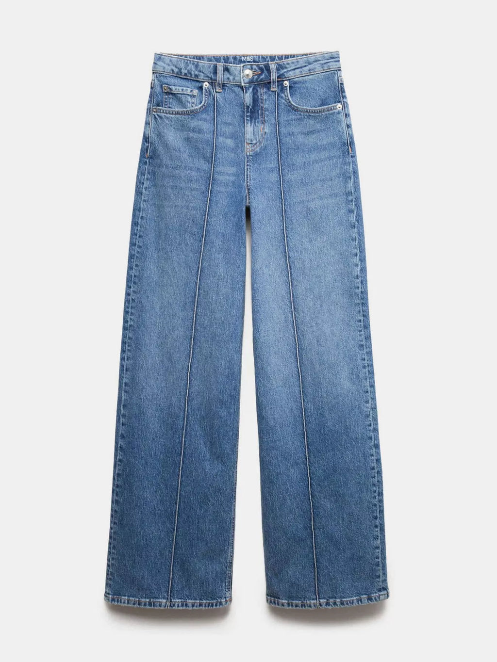 Wide leg silhouette of front seam jeans