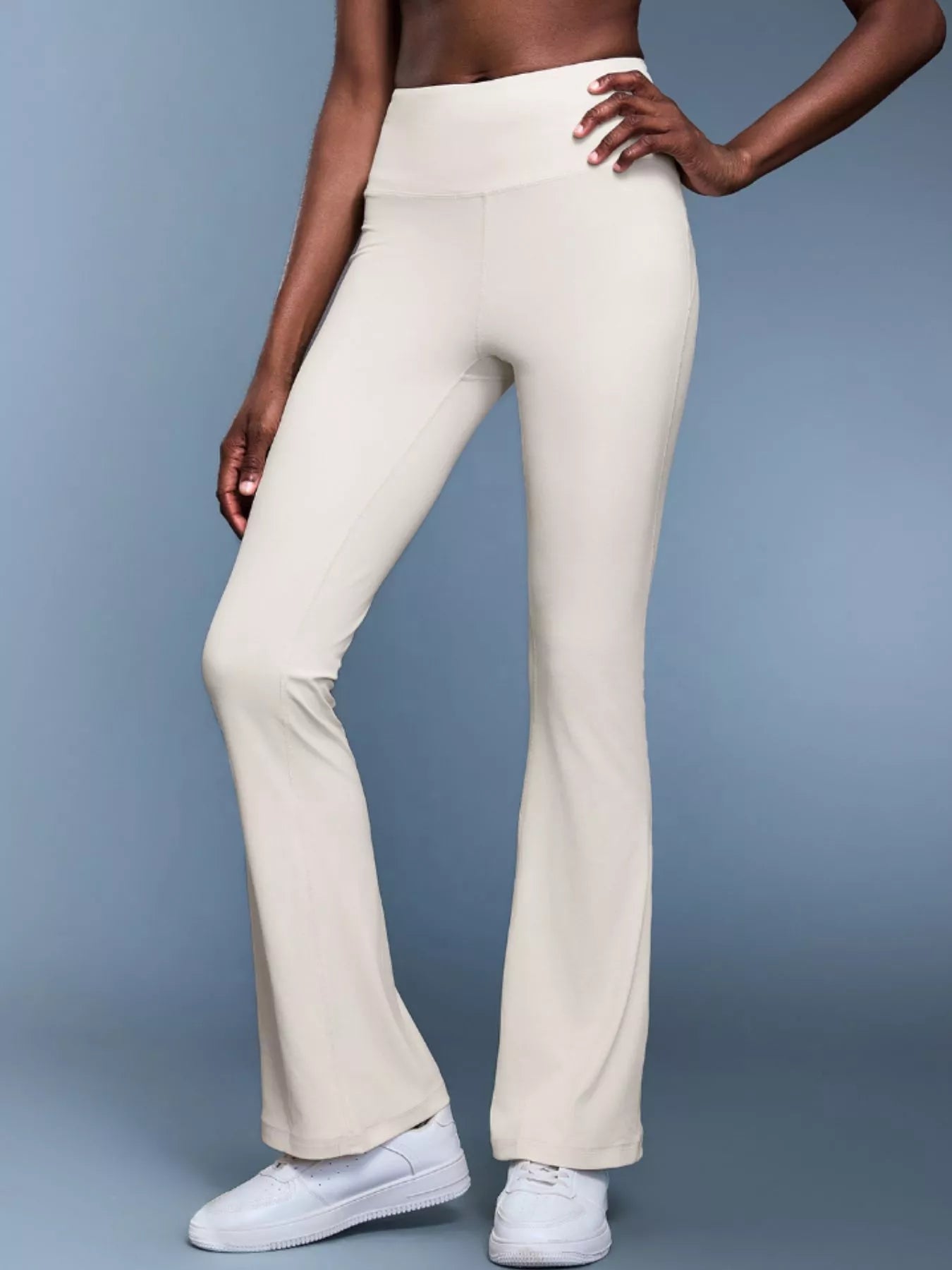 High waisted flare pants waistband detail
