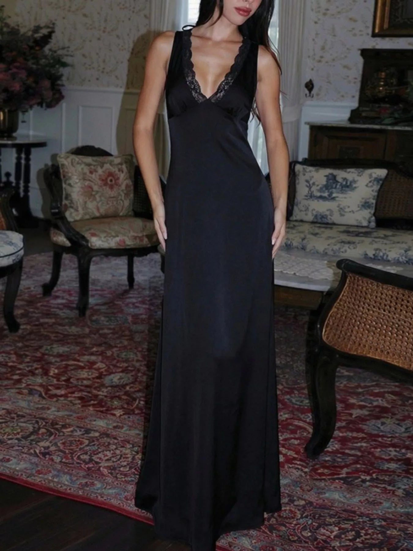 Lace trim detail on v neck maxi dress