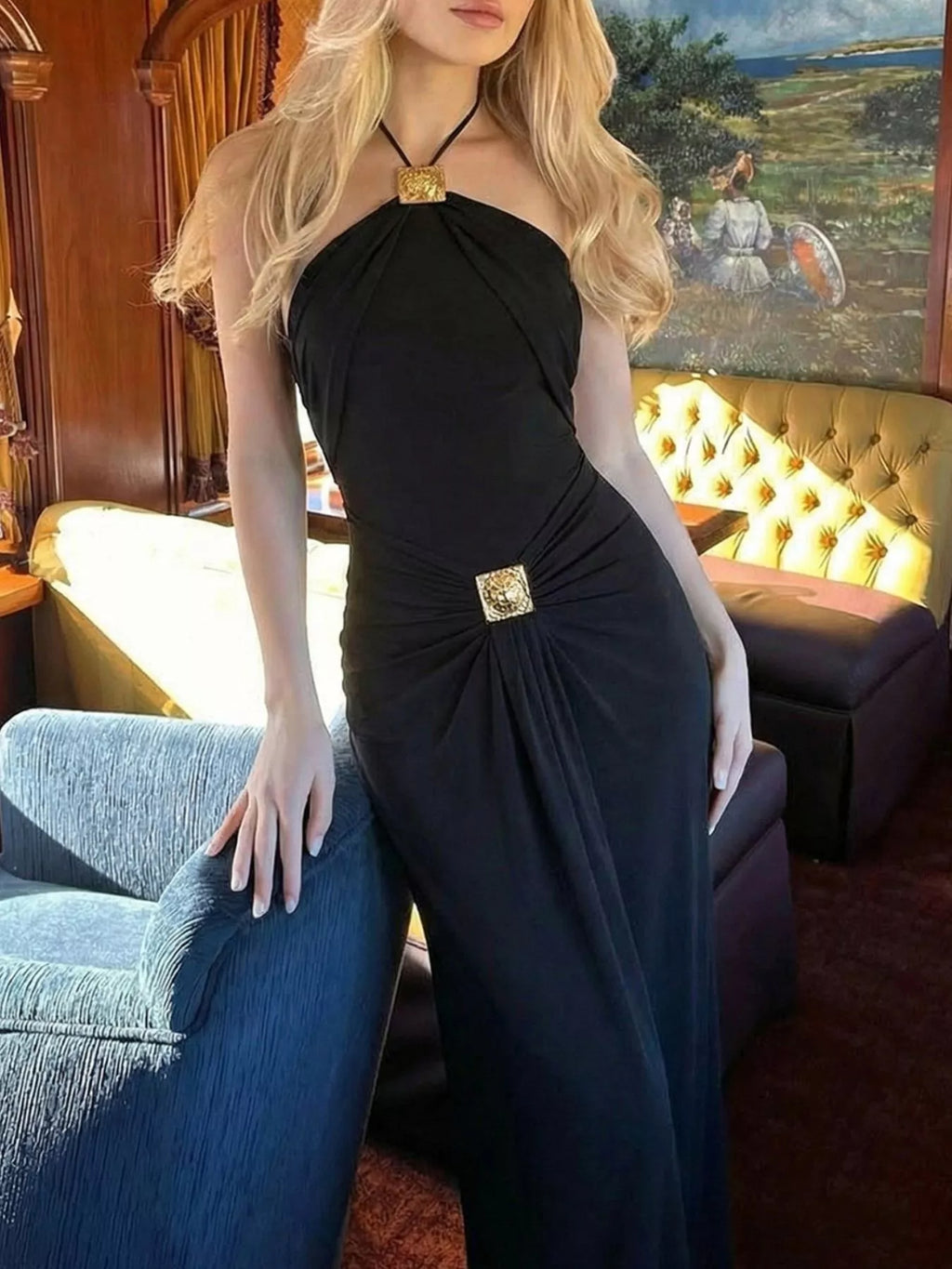 Backless maxi dress tie back closeup