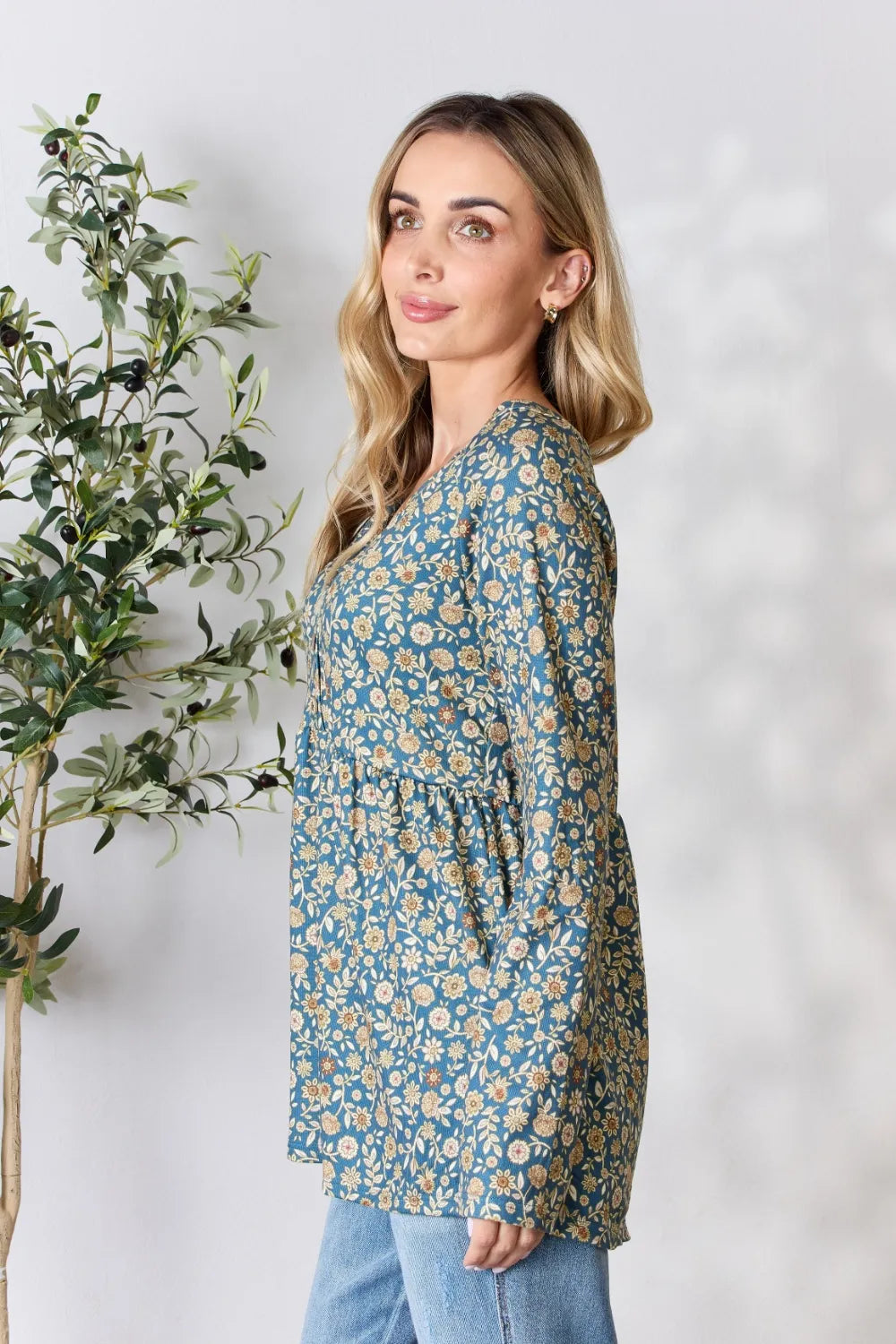 Floral long sleeve blouse notched neckline detail