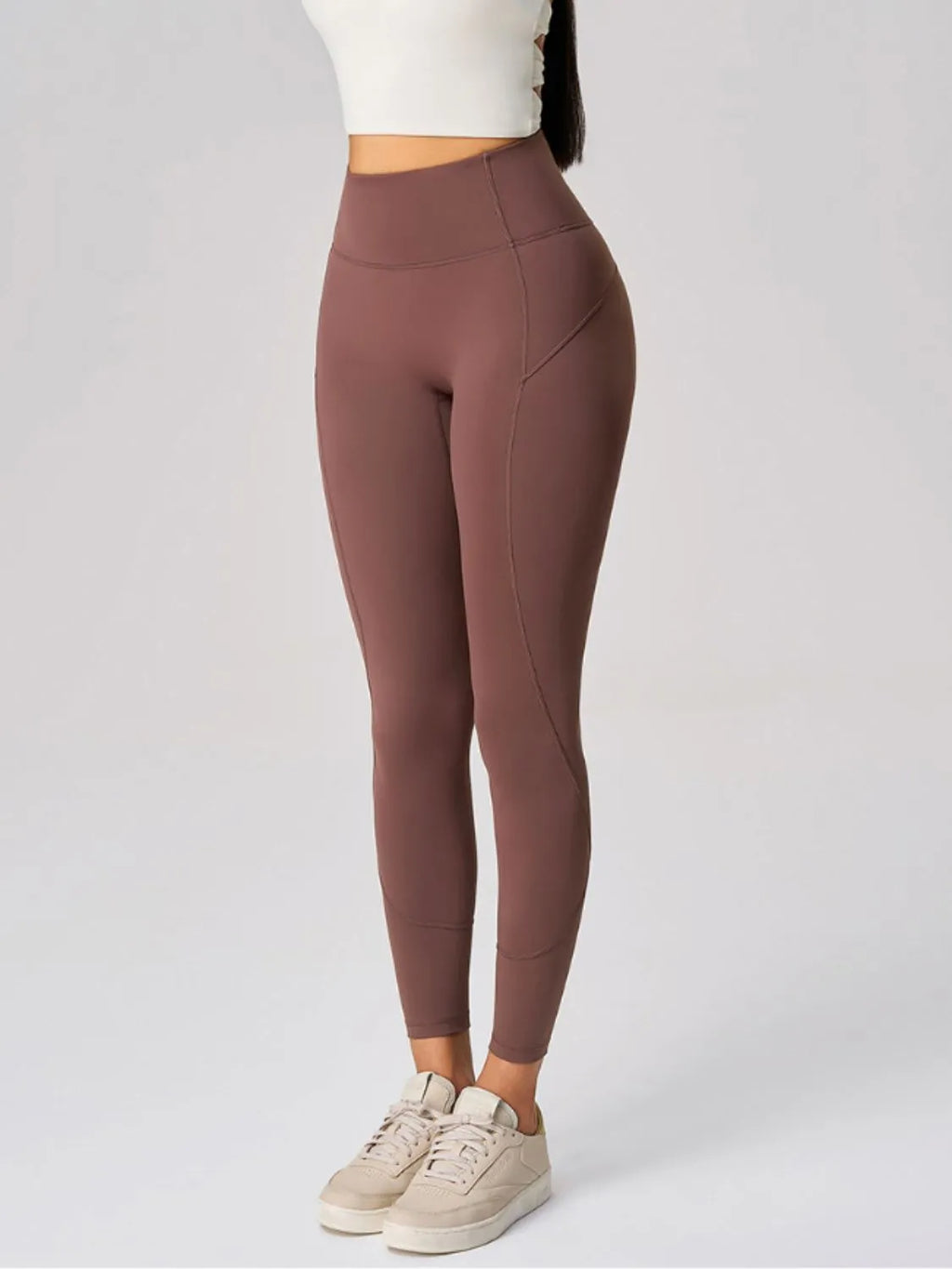High waist active leggings front view in black