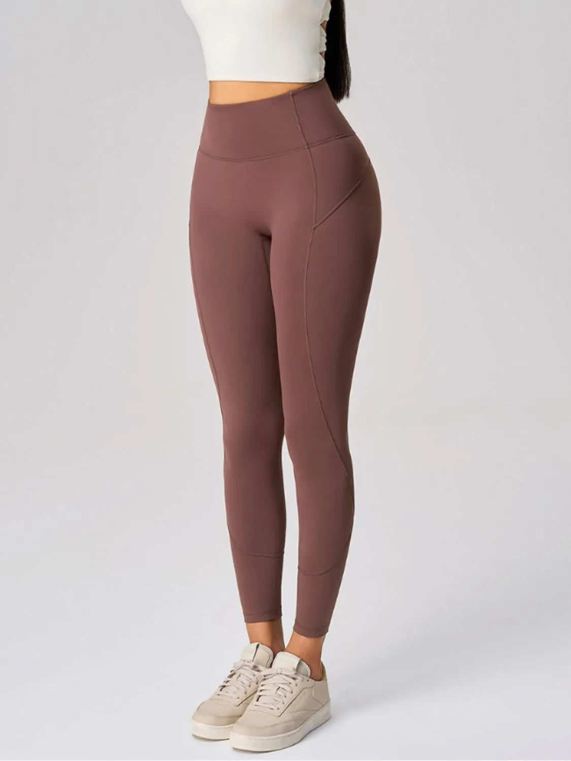 High waist active leggings front view in black