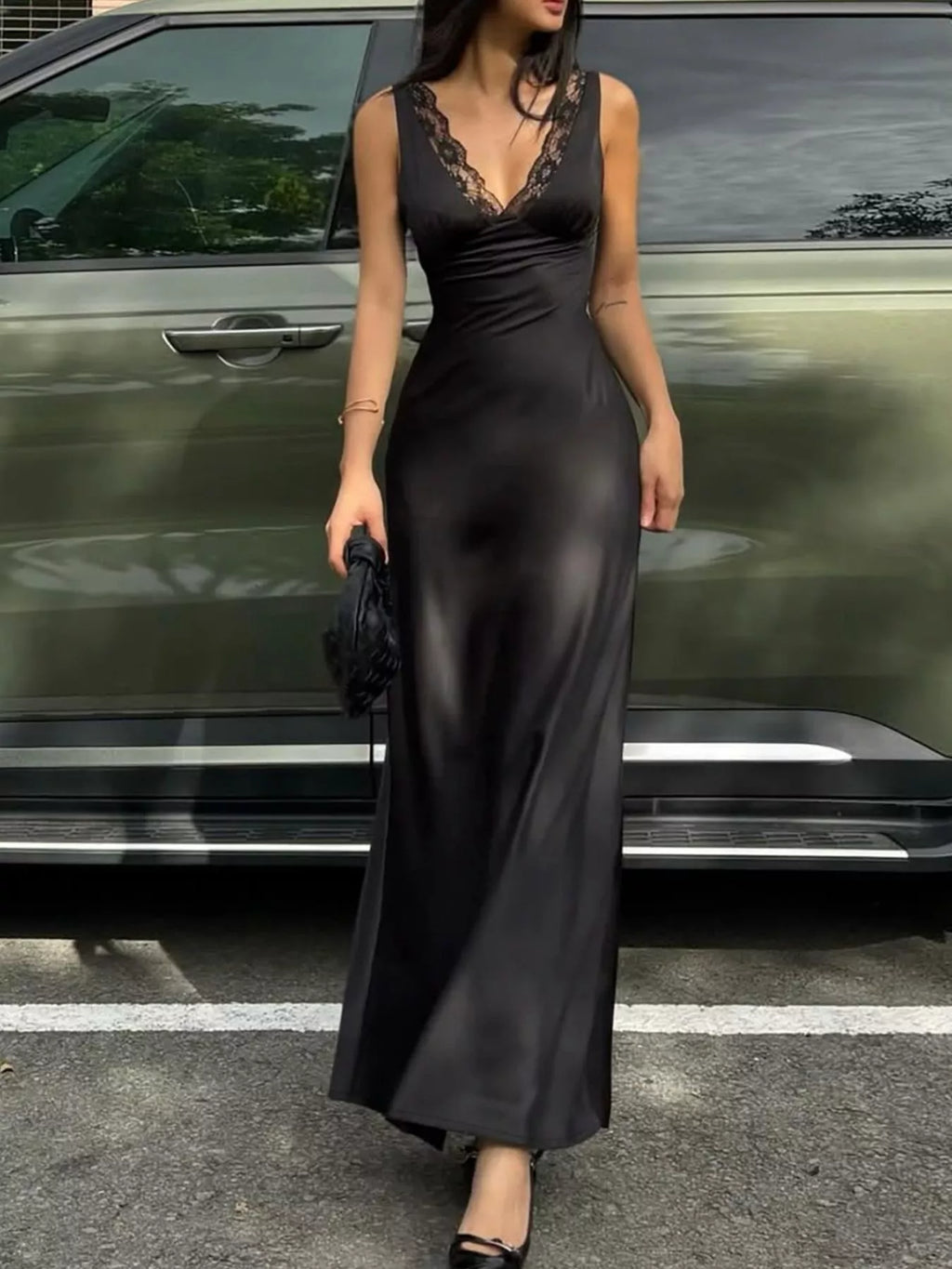 V neck sleeveless maxi dress side view