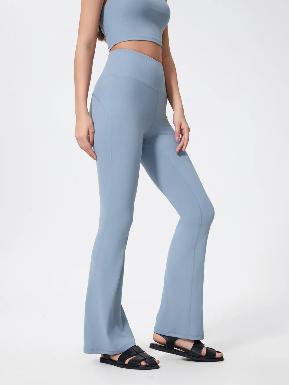 High waist active pants detail of flexible seams