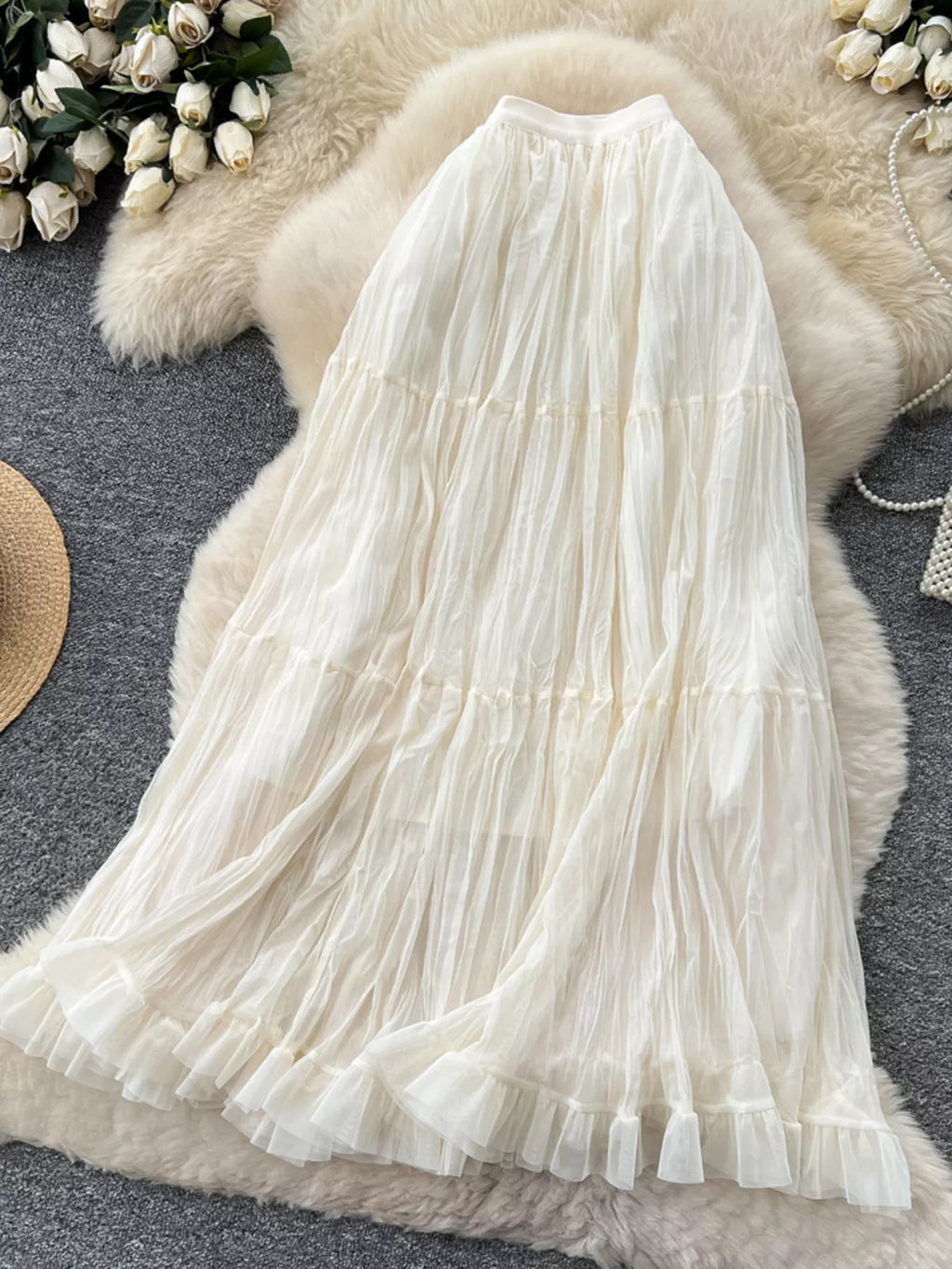 Tulle skirt elastic waistband detail