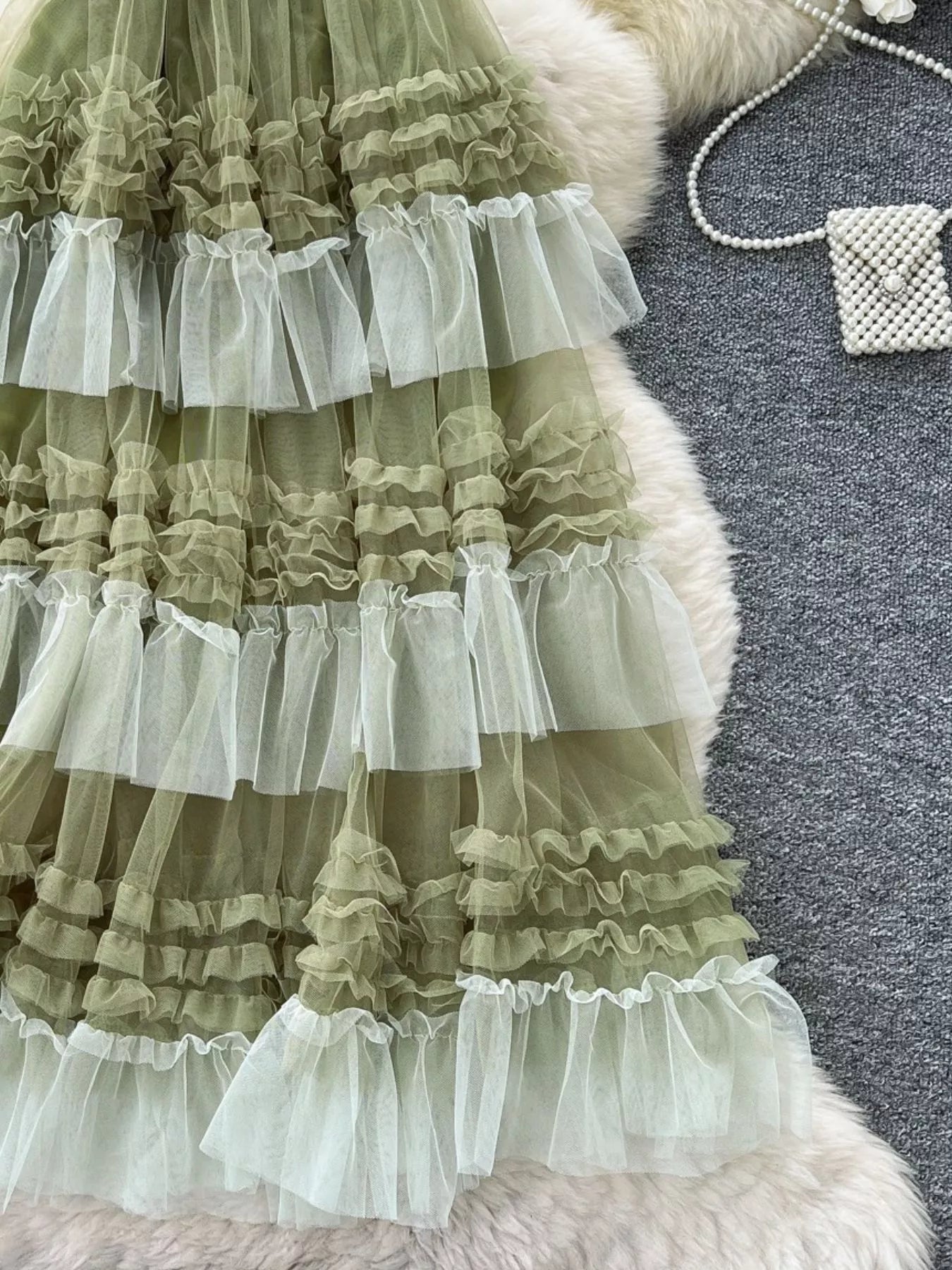Stretch waistband detail on tulle skirt