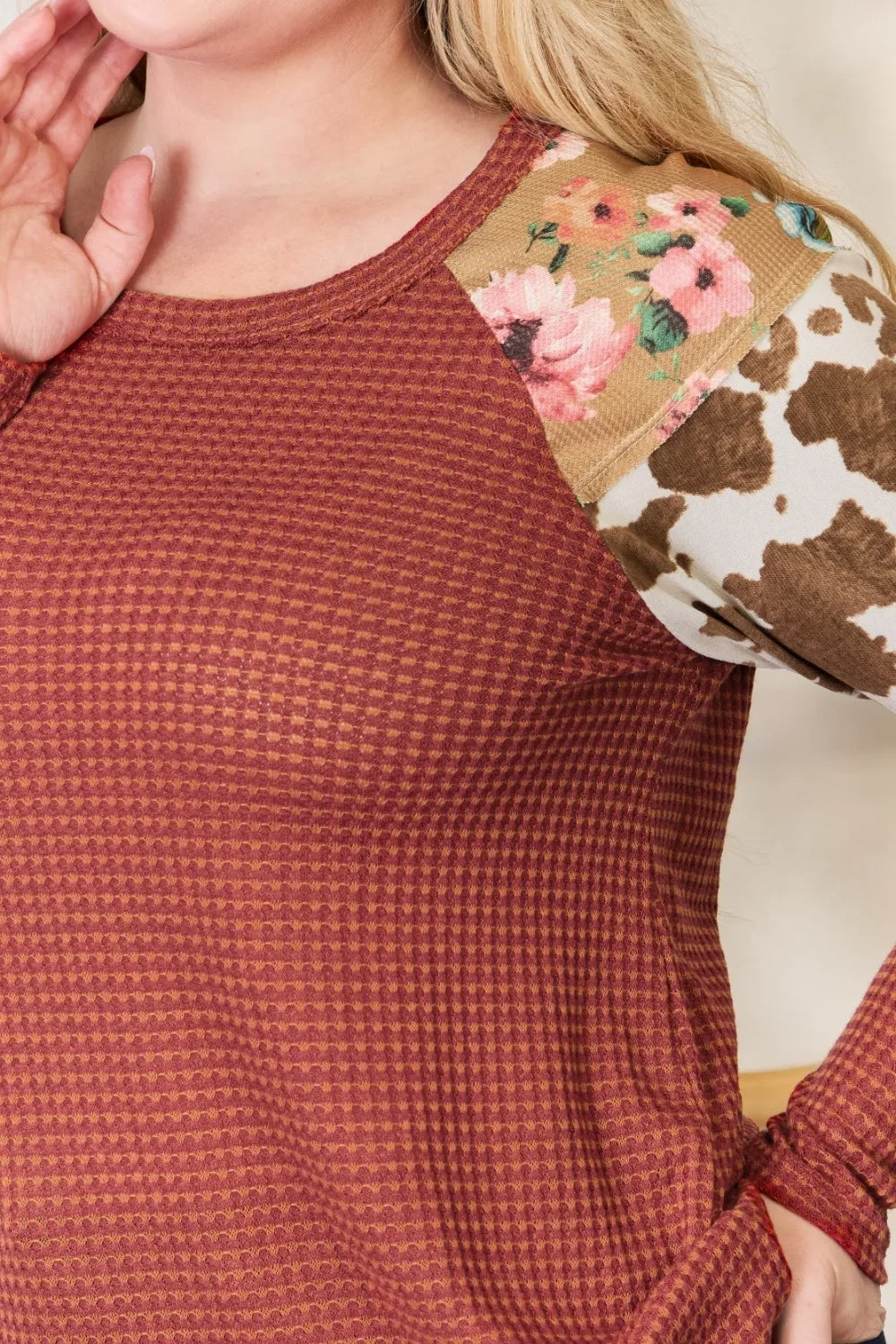 Relaxed fit leopard blouse close up